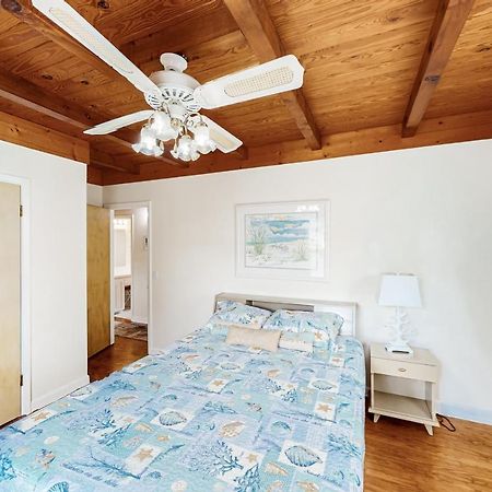 Ginny'S Coastal Cottage Oak Island Luaran gambar