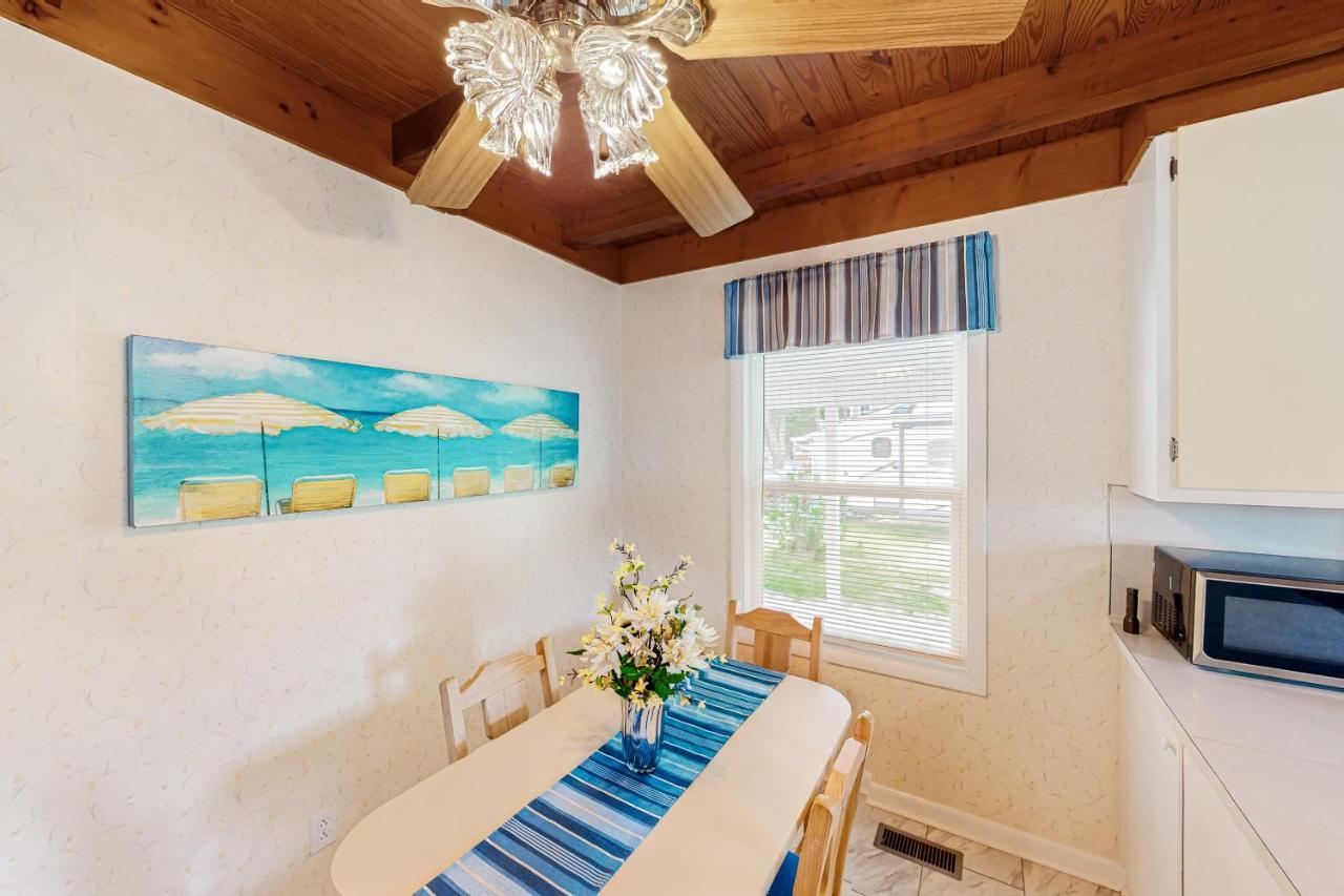 Ginny'S Coastal Cottage Oak Island Luaran gambar