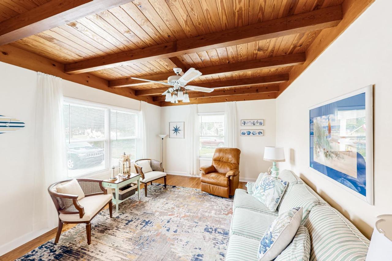 Ginny'S Coastal Cottage Oak Island Luaran gambar