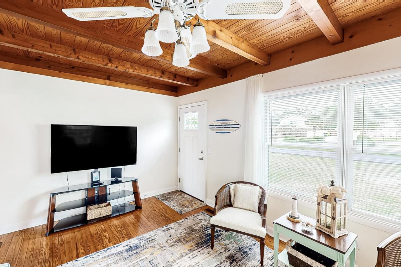 Ginny'S Coastal Cottage Oak Island Luaran gambar