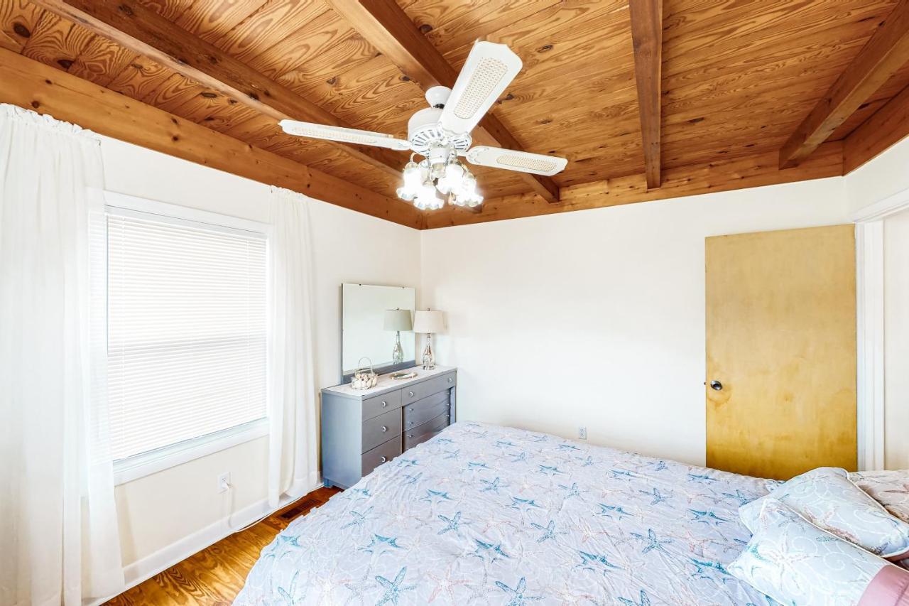 Ginny'S Coastal Cottage Oak Island Luaran gambar